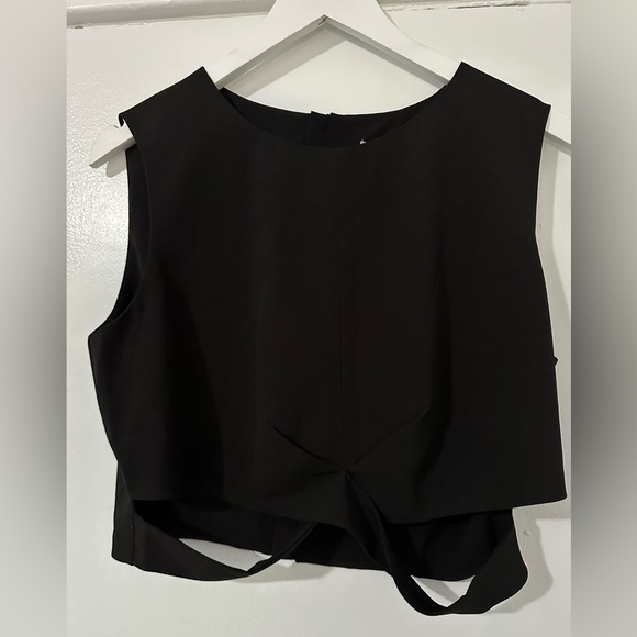 BNWT cropped tank top with cutouts - Picture 1 of 2